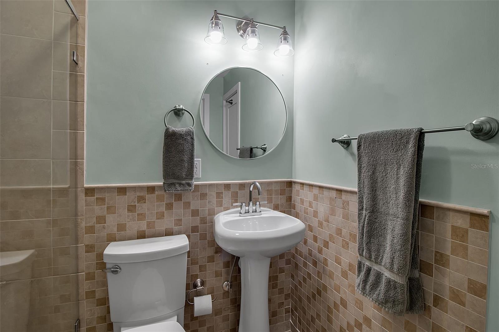 Image 19 of 29 For 713 Saint Judes Drive S 2