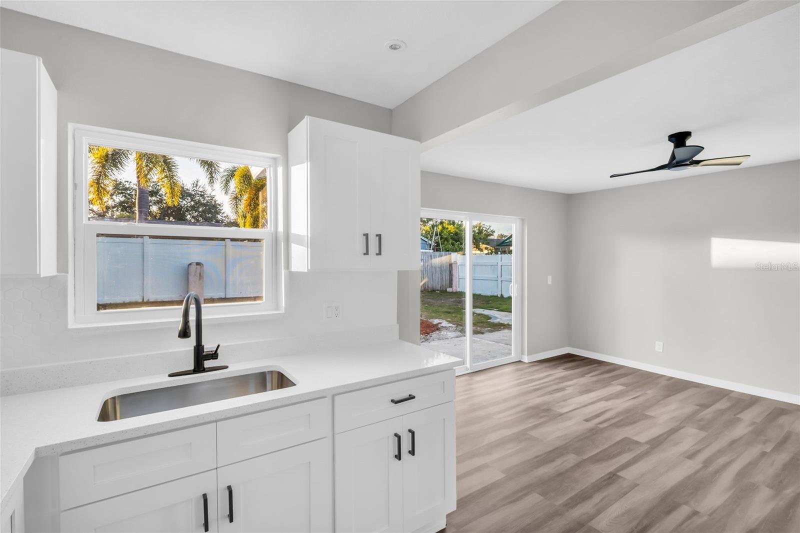 Image 10 of 37 For 12392 Cumberland Drive