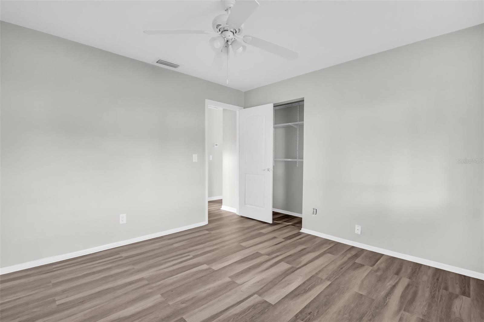 Image 19 of 37 For 12392 Cumberland Drive