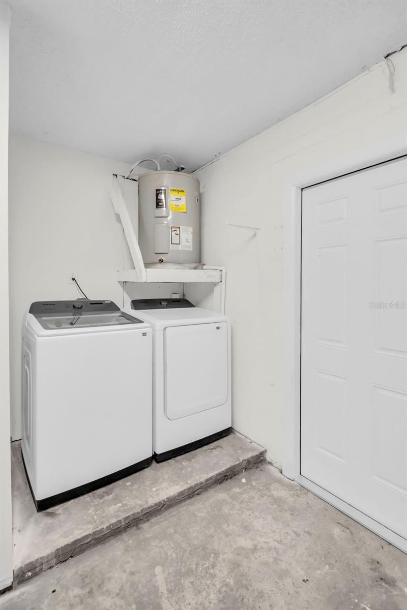 Image 32 of 37 For 12392 Cumberland Drive