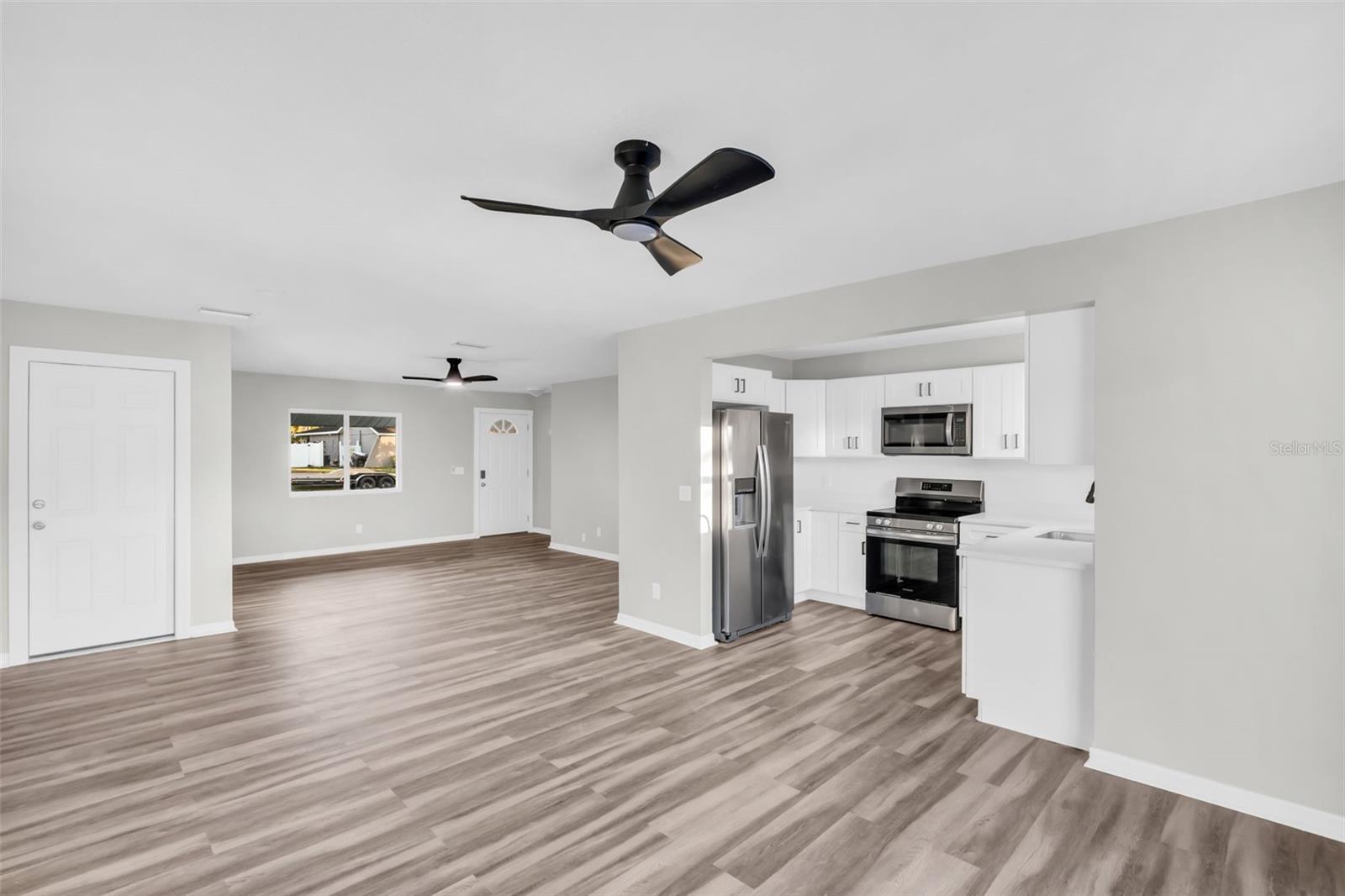 Image 7 of 37 For 12392 Cumberland Drive