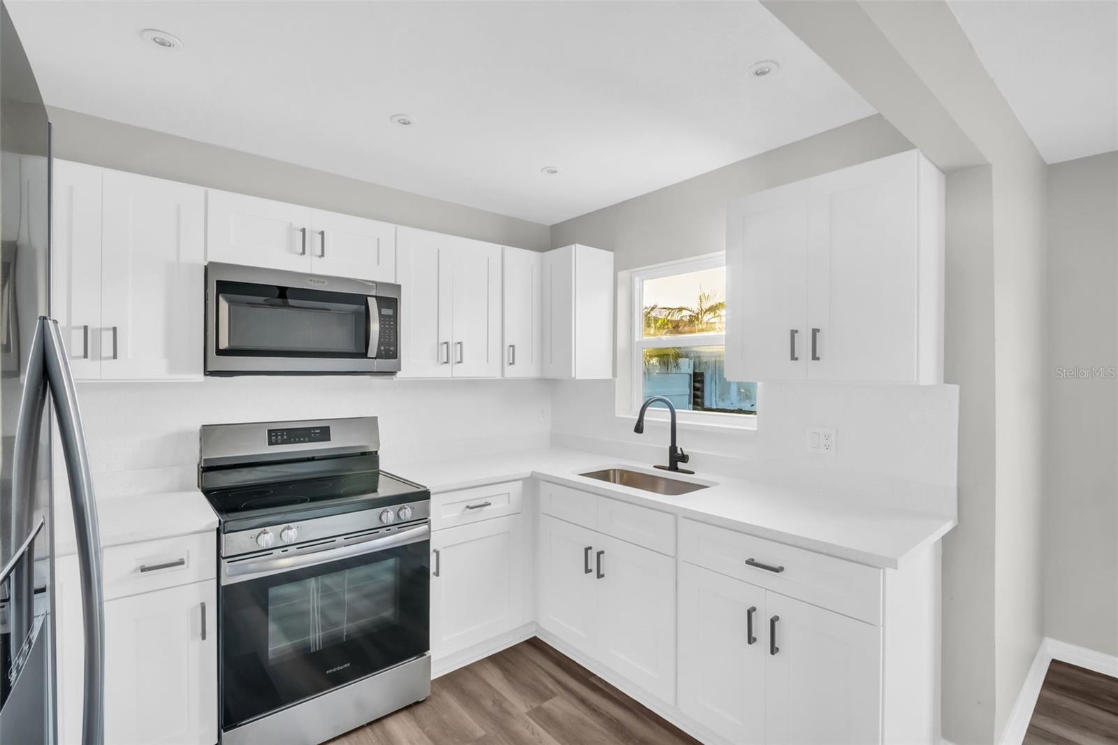 Image 9 of 37 For 12392 Cumberland Drive