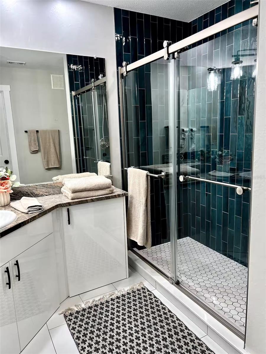 Image 15 of 26 For 1238 Missouri Avenue 103