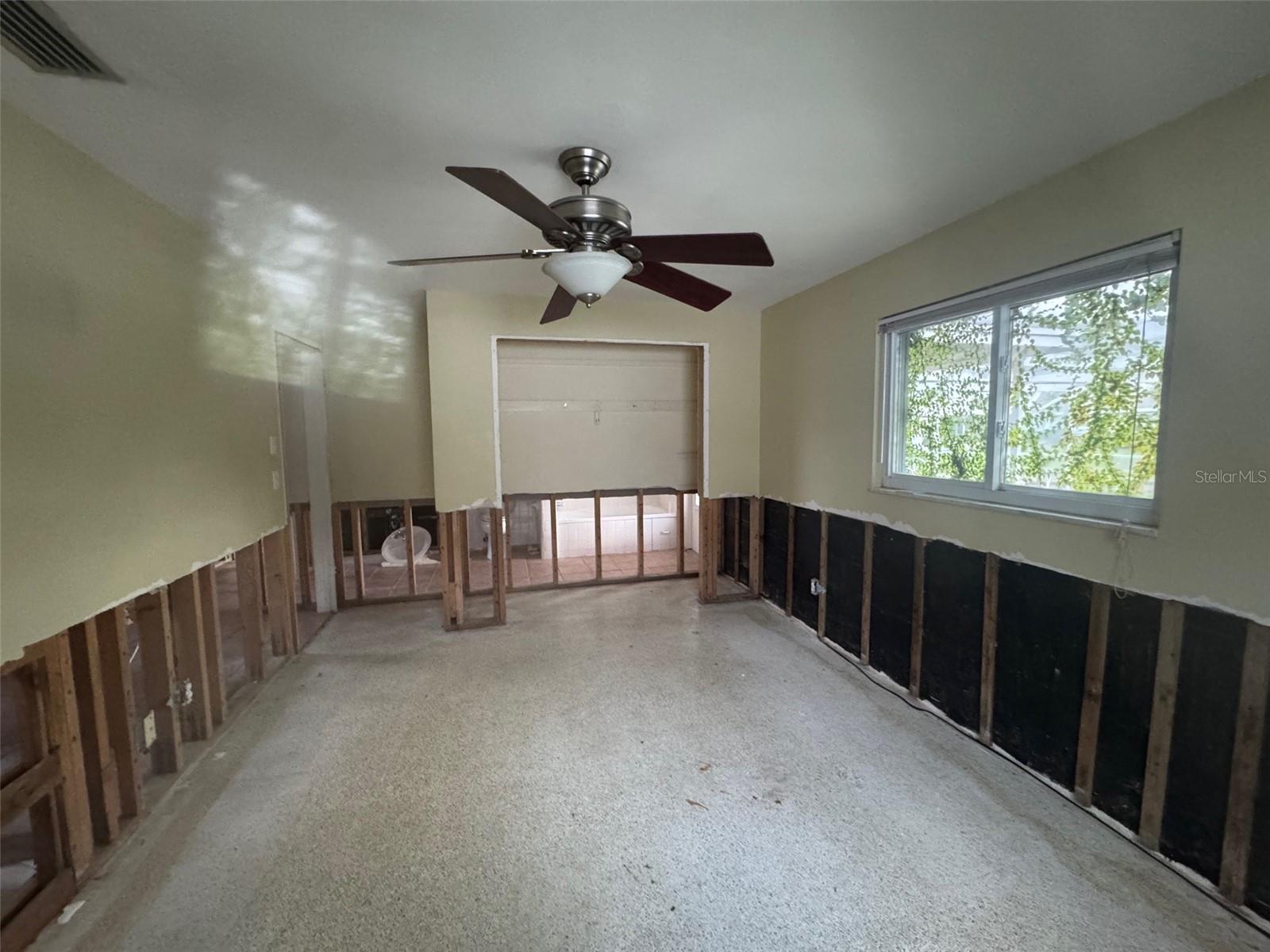 Image 16 of 54 For 5116 Venetian Boulevard Ne