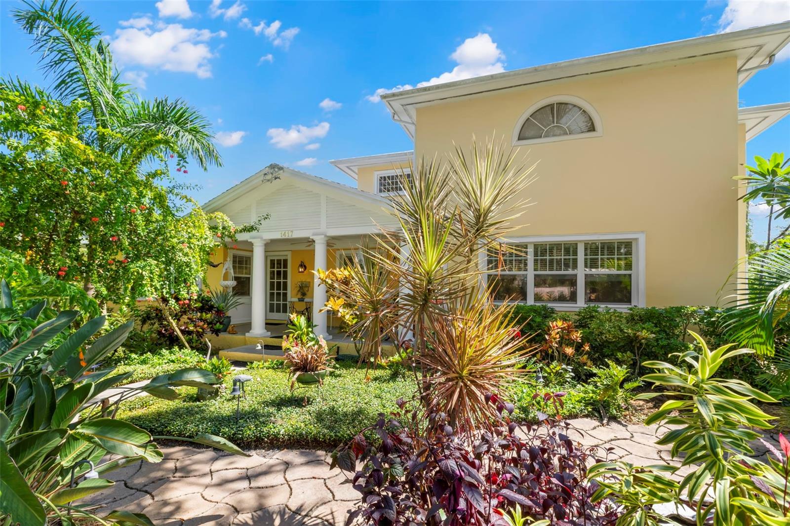 Image 2 of 68 For 1417 Beach Drive Ne