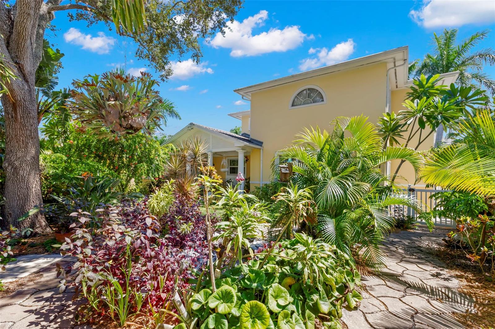 Image 30 of 68 For 1417 Beach Drive Ne