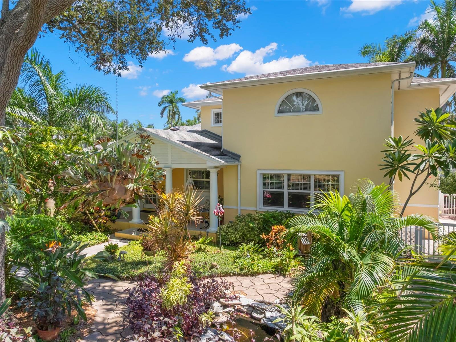 Image 31 of 68 For 1417 Beach Drive Ne