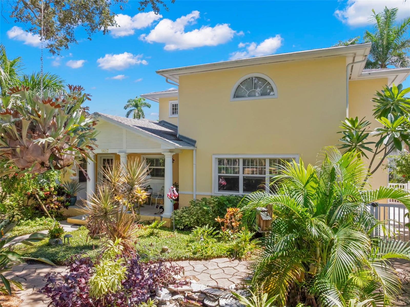 Image 32 of 68 For 1417 Beach Drive Ne