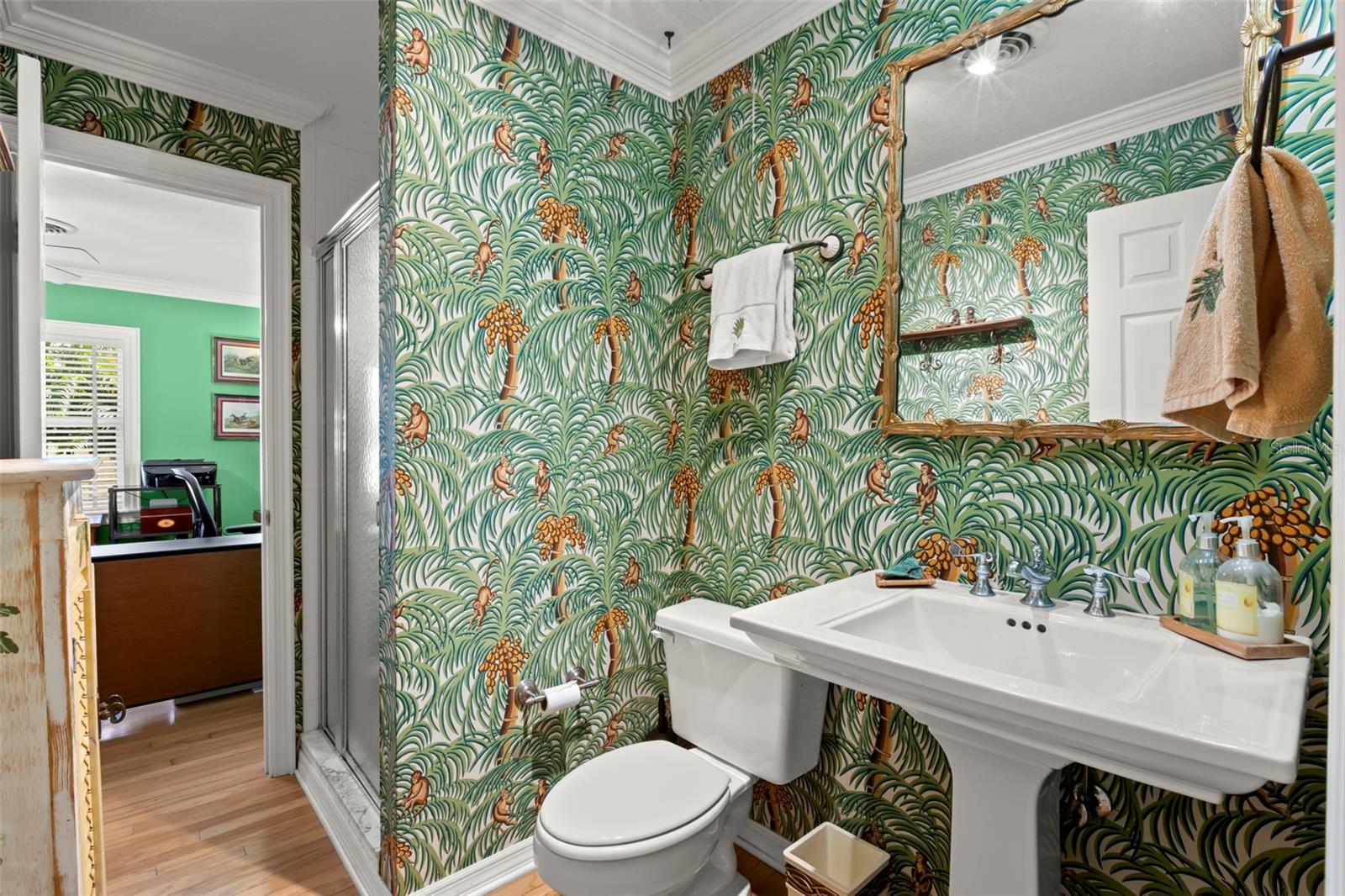 Image 42 of 68 For 1417 Beach Drive Ne