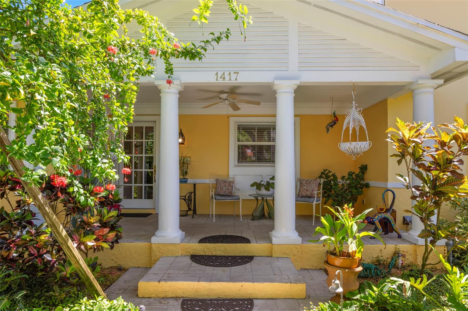 Image 5 of 68 For 1417 Beach Drive Ne