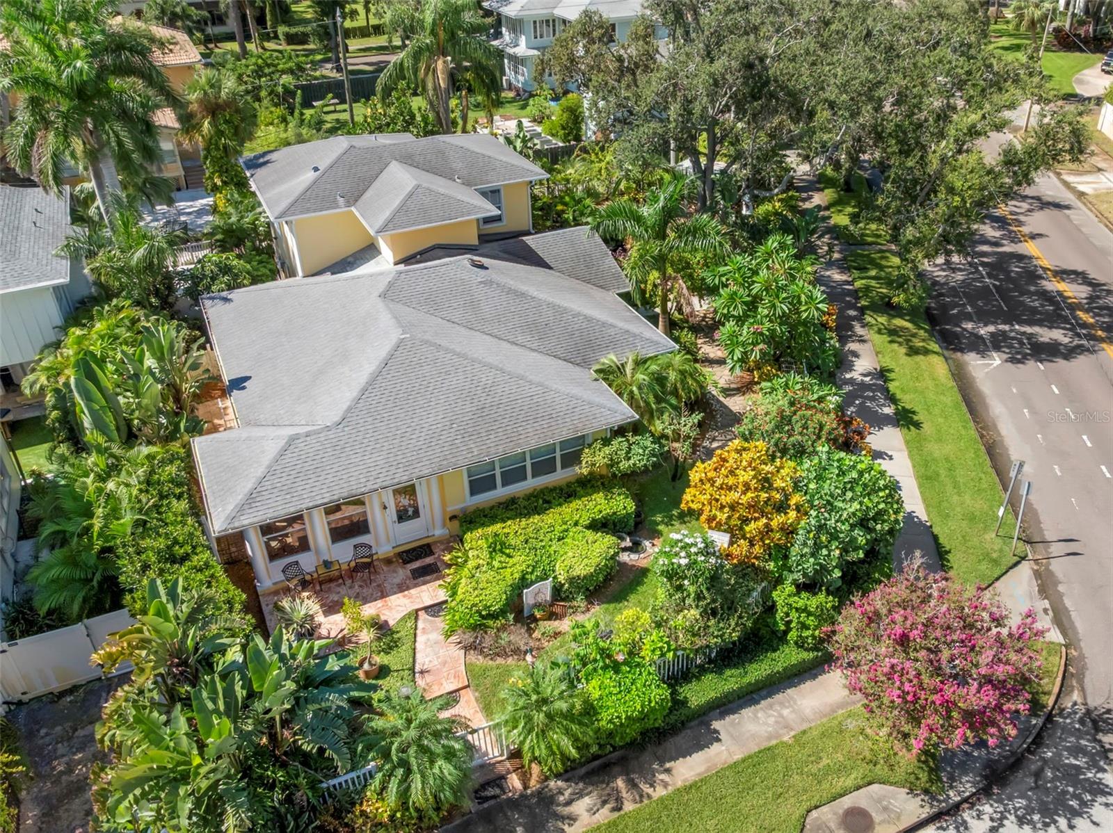 Image 59 of 68 For 1417 Beach Drive Ne