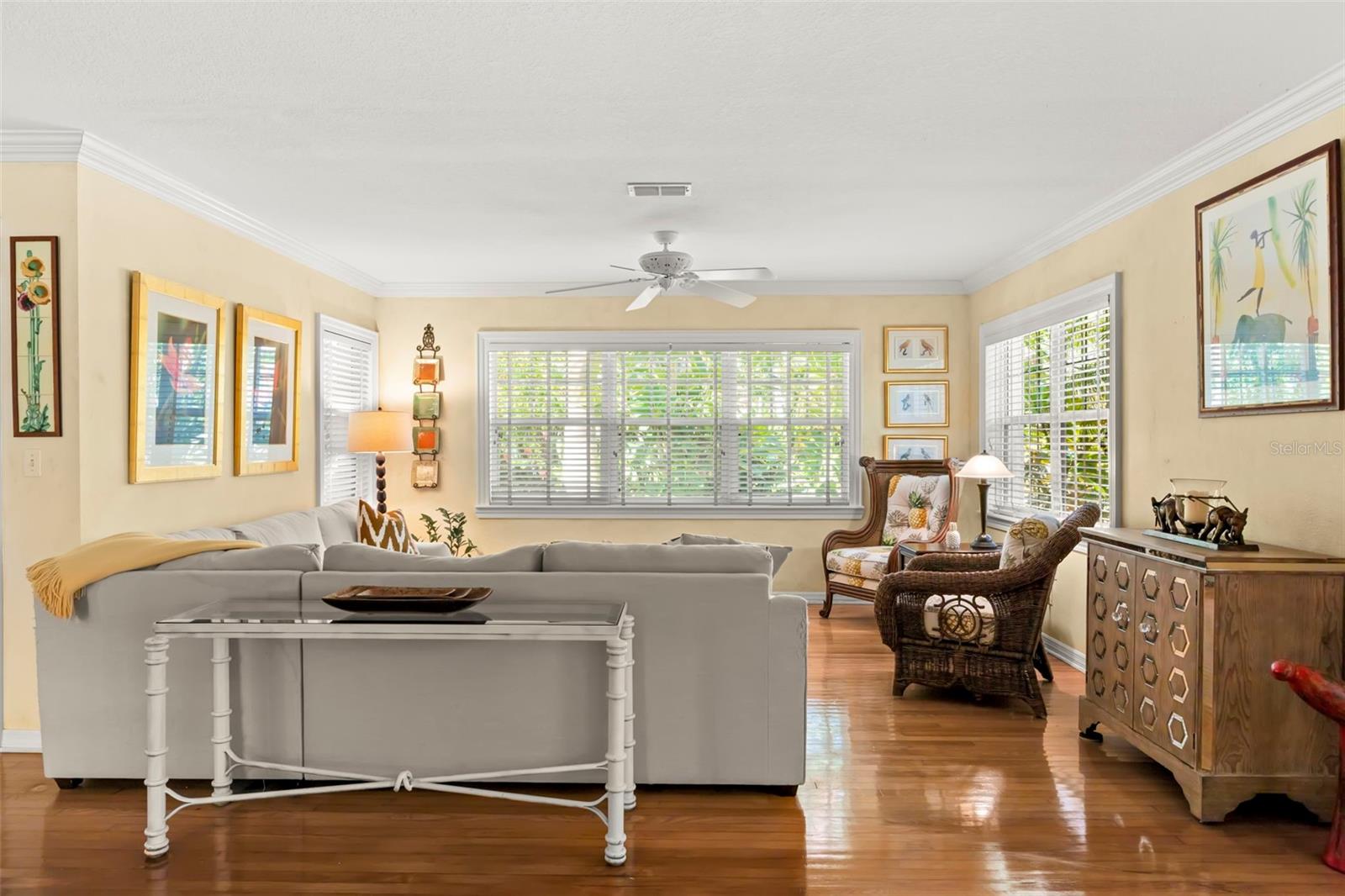 Image 9 of 68 For 1417 Beach Drive Ne