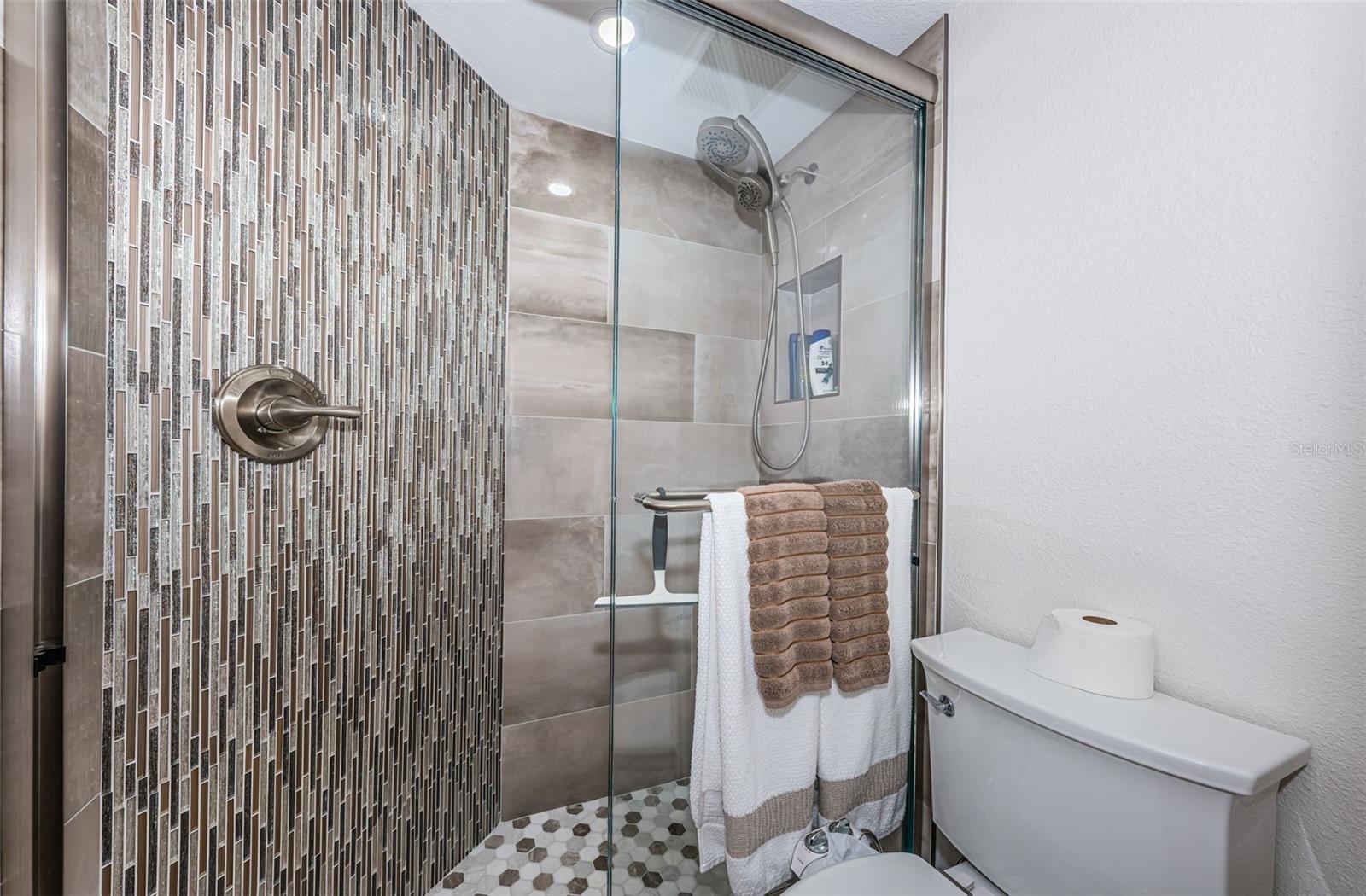 Image 19 of 39 For 5633 Puerta Del Sol Boulevard S 103