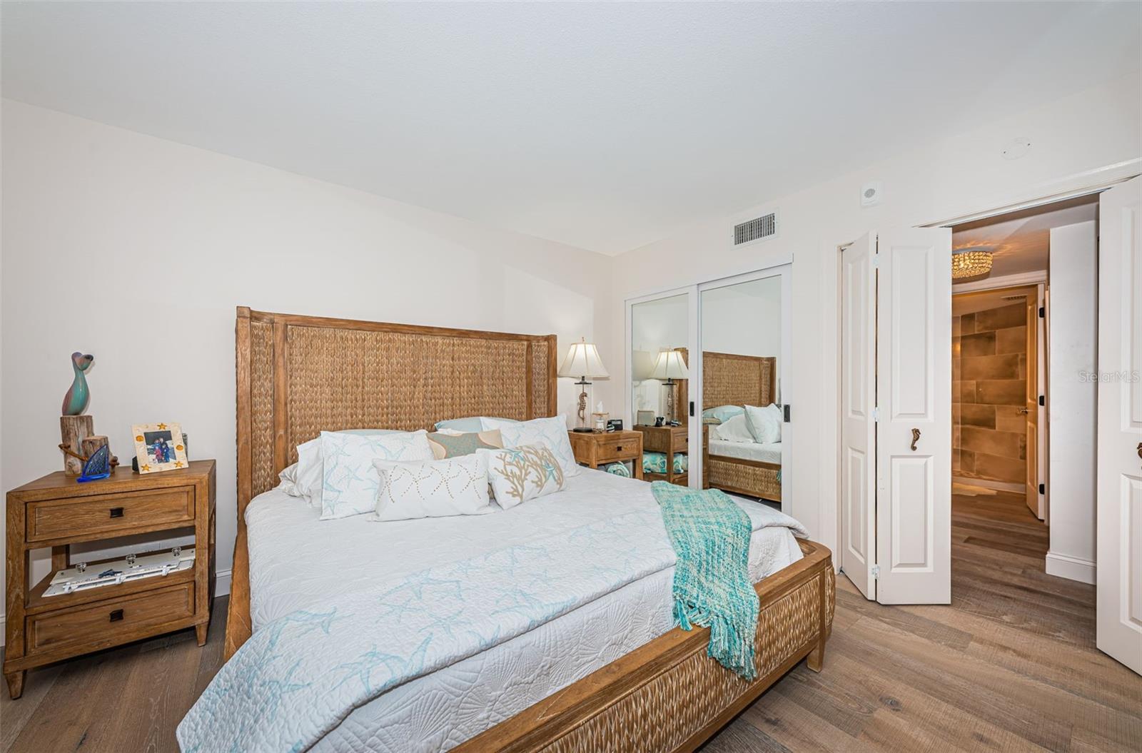 Image 22 of 39 For 5633 Puerta Del Sol Boulevard S 103