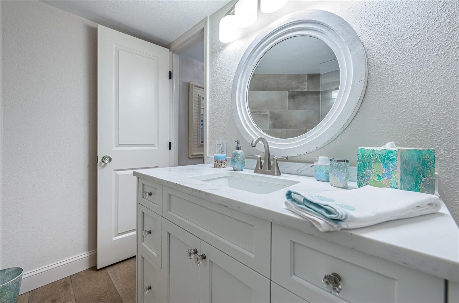 Image 25 of 39 For 5633 Puerta Del Sol Boulevard S 103