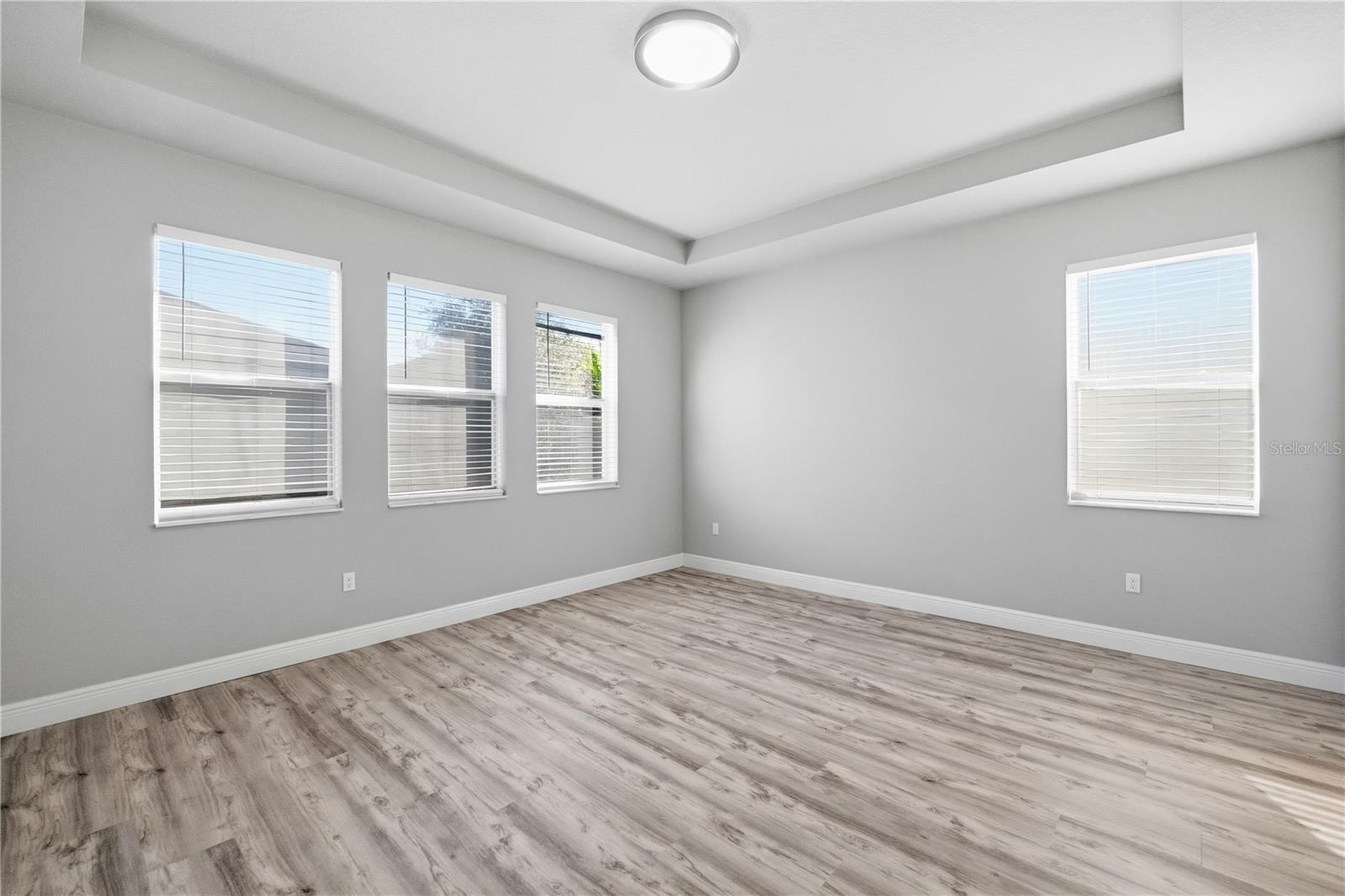 Image 11 of 35 For 1556 River Circle