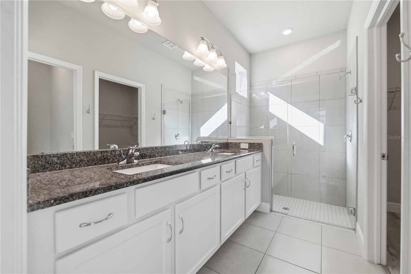 Image 13 of 35 For 1556 River Circle