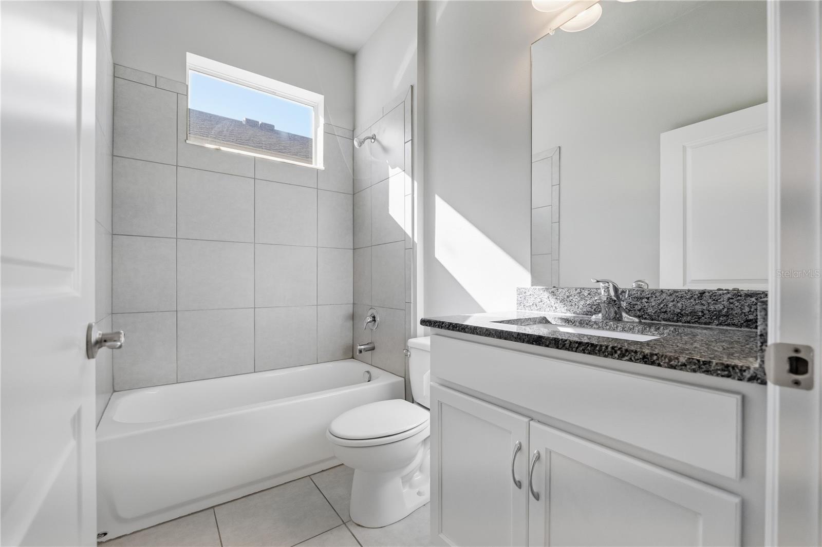 Image 18 of 35 For 1556 River Circle