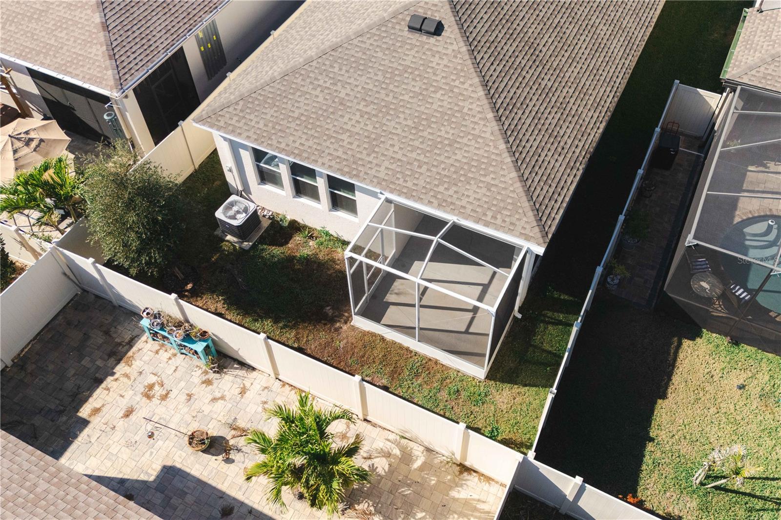 Image 27 of 35 For 1556 River Circle