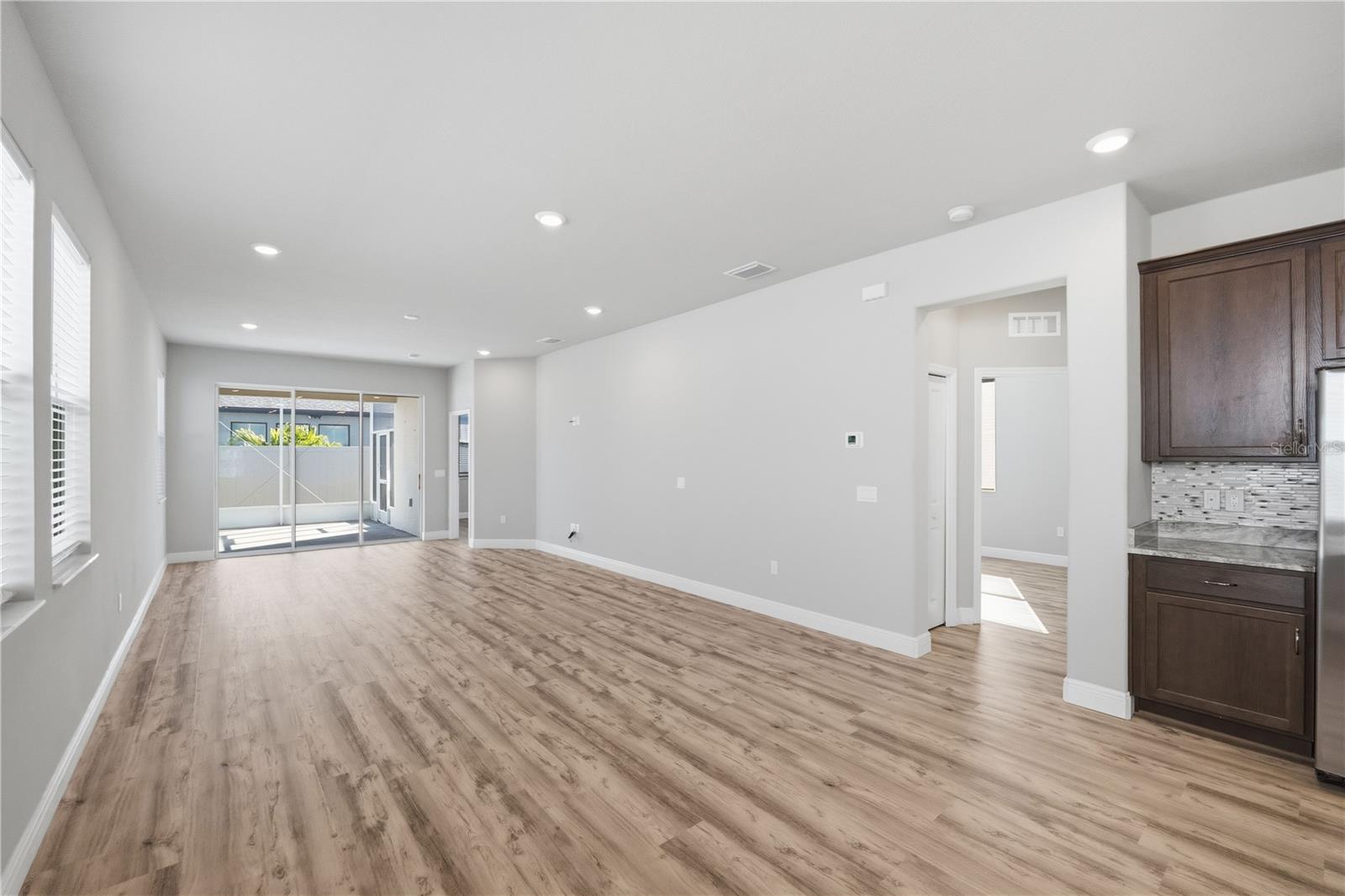 Image 9 of 35 For 1556 River Circle