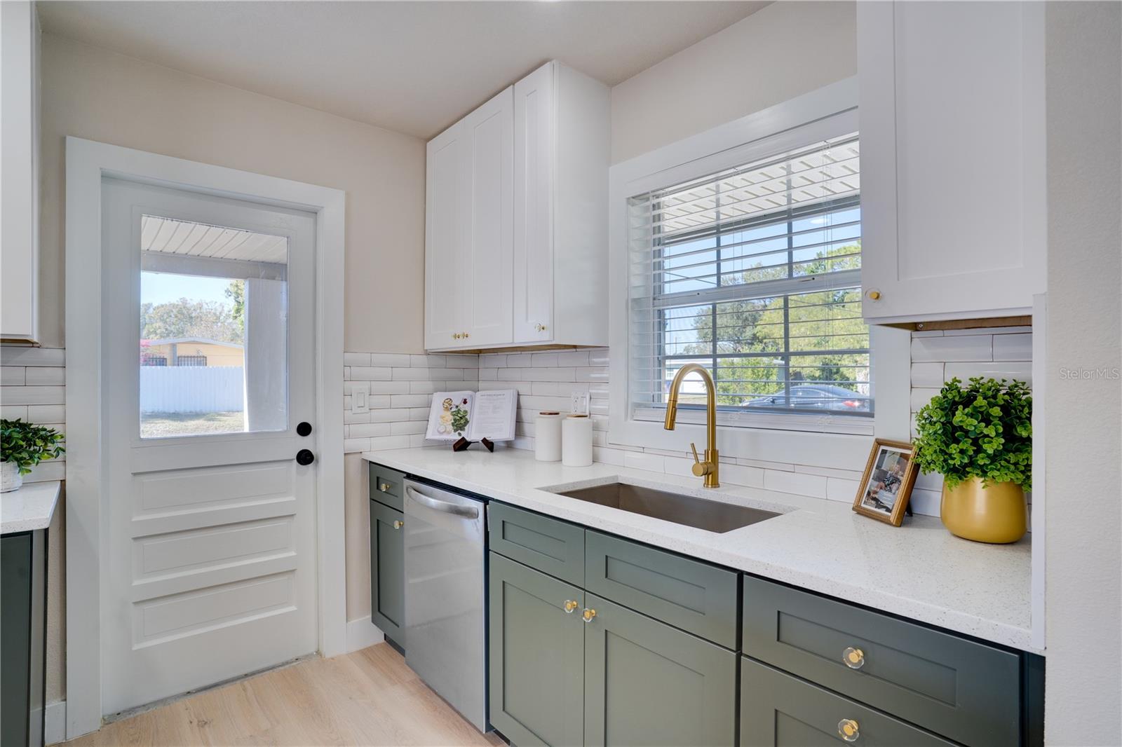 Image 11 of 34 For 1132 76th Avenue N