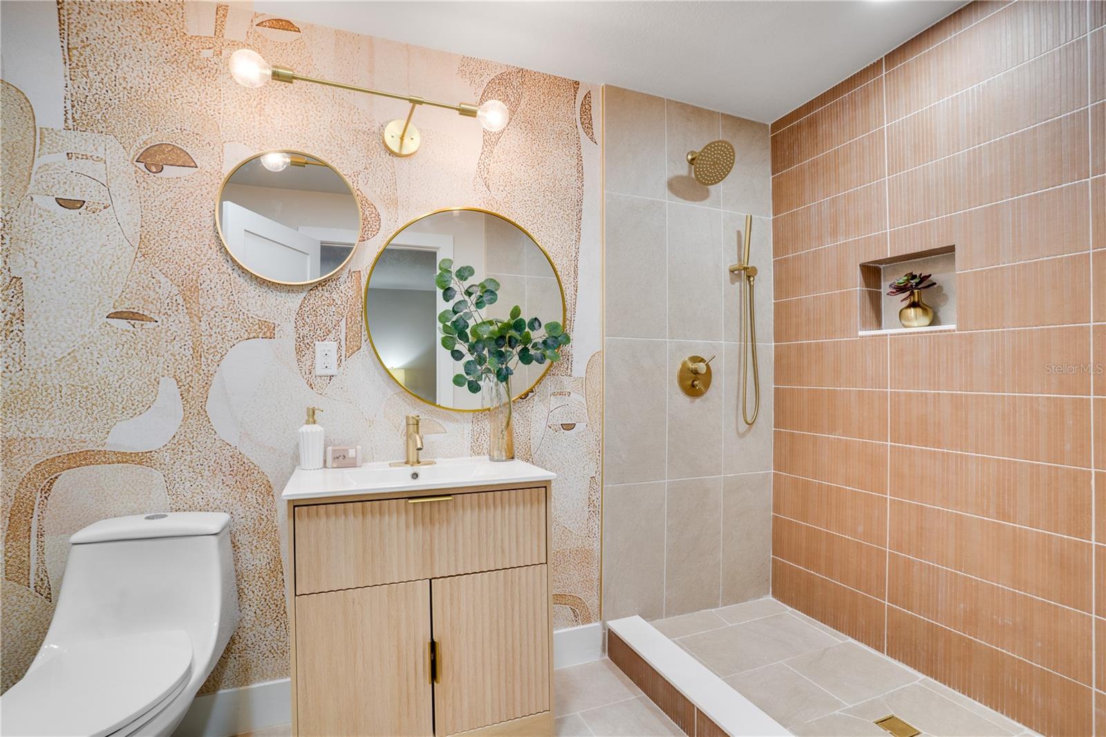 Image 15 of 34 For 1132 76th Avenue N