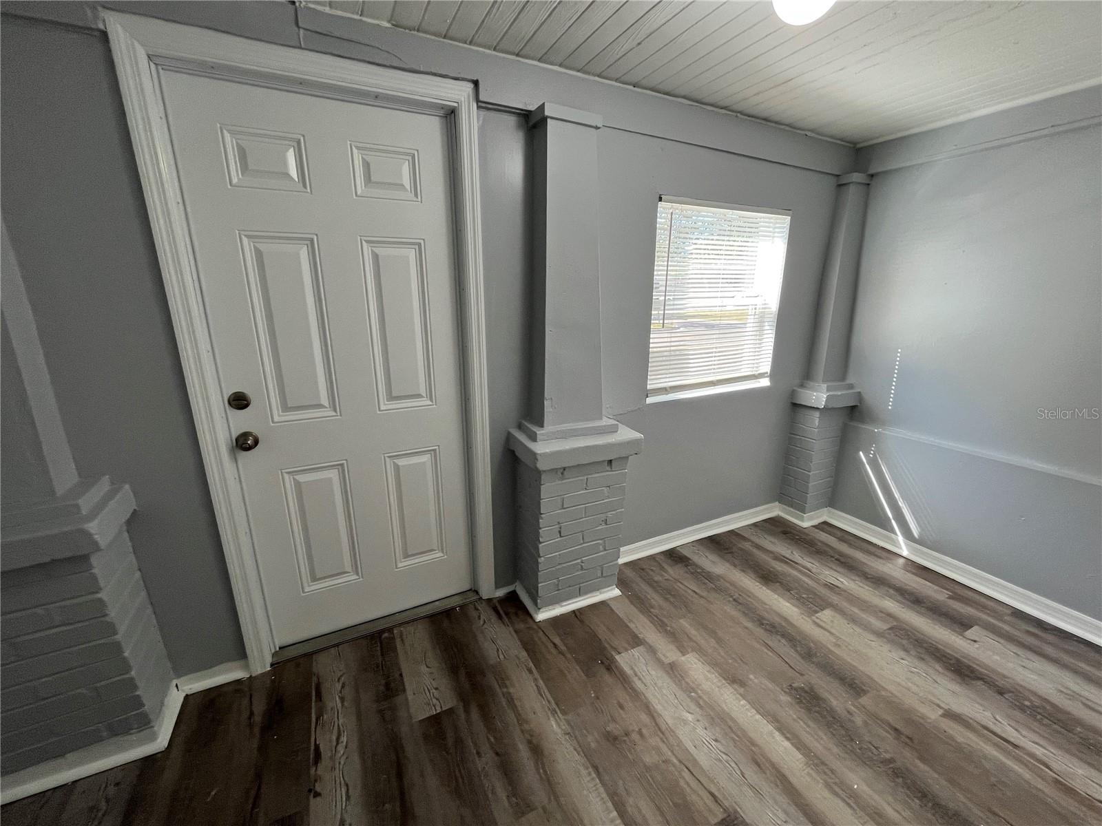 Image 2 of 7 For 11 7th Avenue