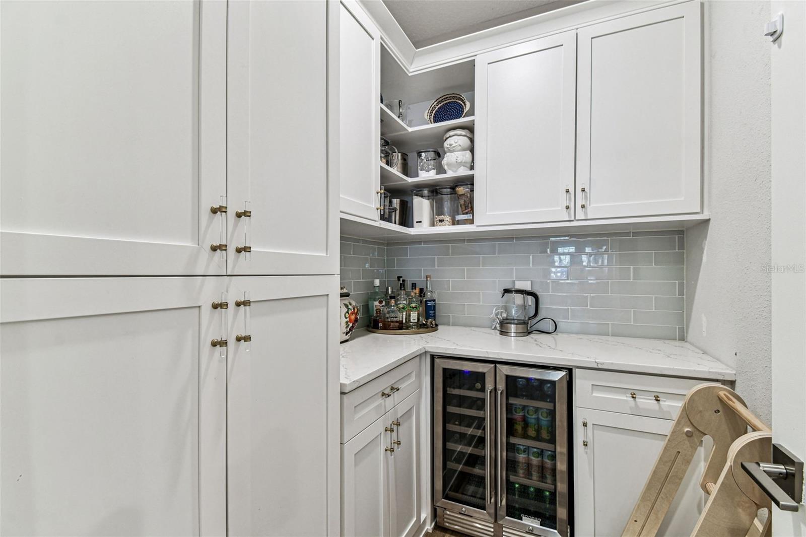 Image 16 of 39 For 3816 Horatio Street 2