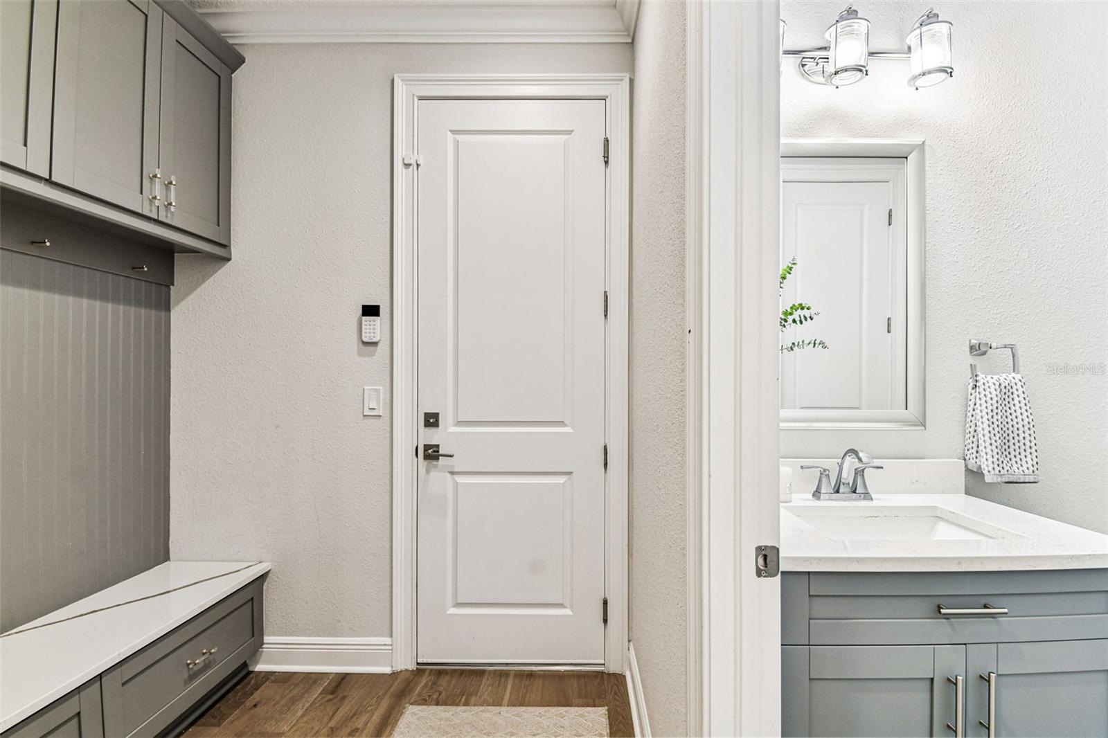 Image 17 of 39 For 3816 Horatio Street 2