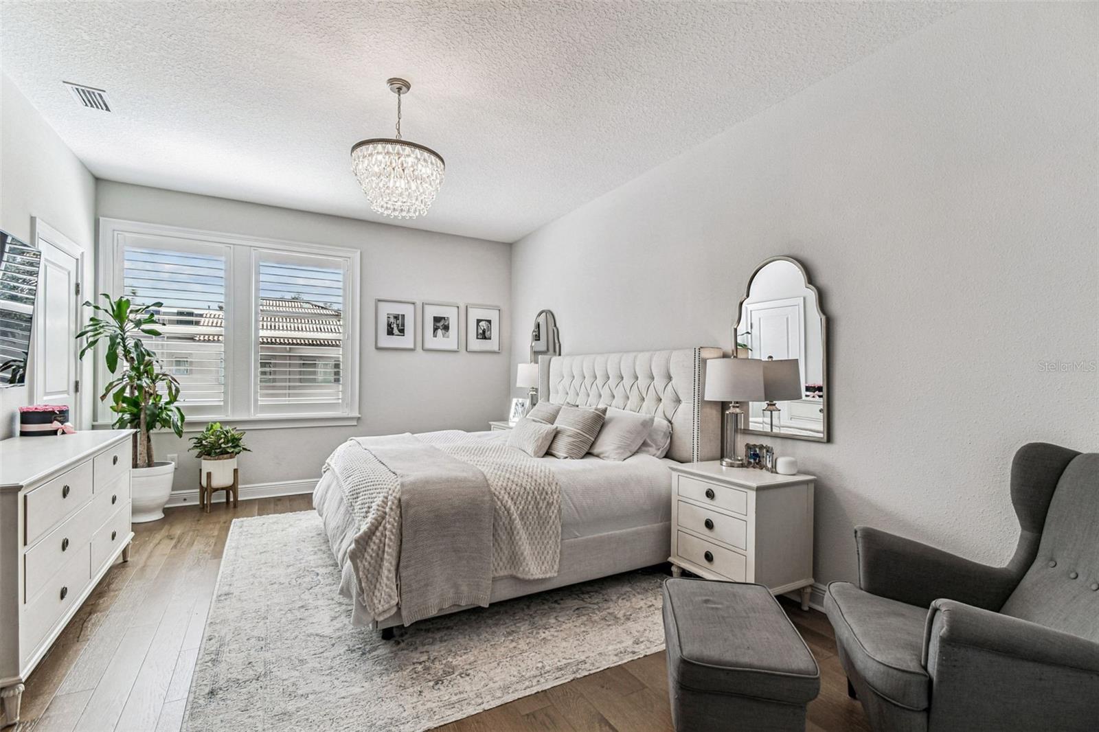 Image 19 of 39 For 3816 Horatio Street 2