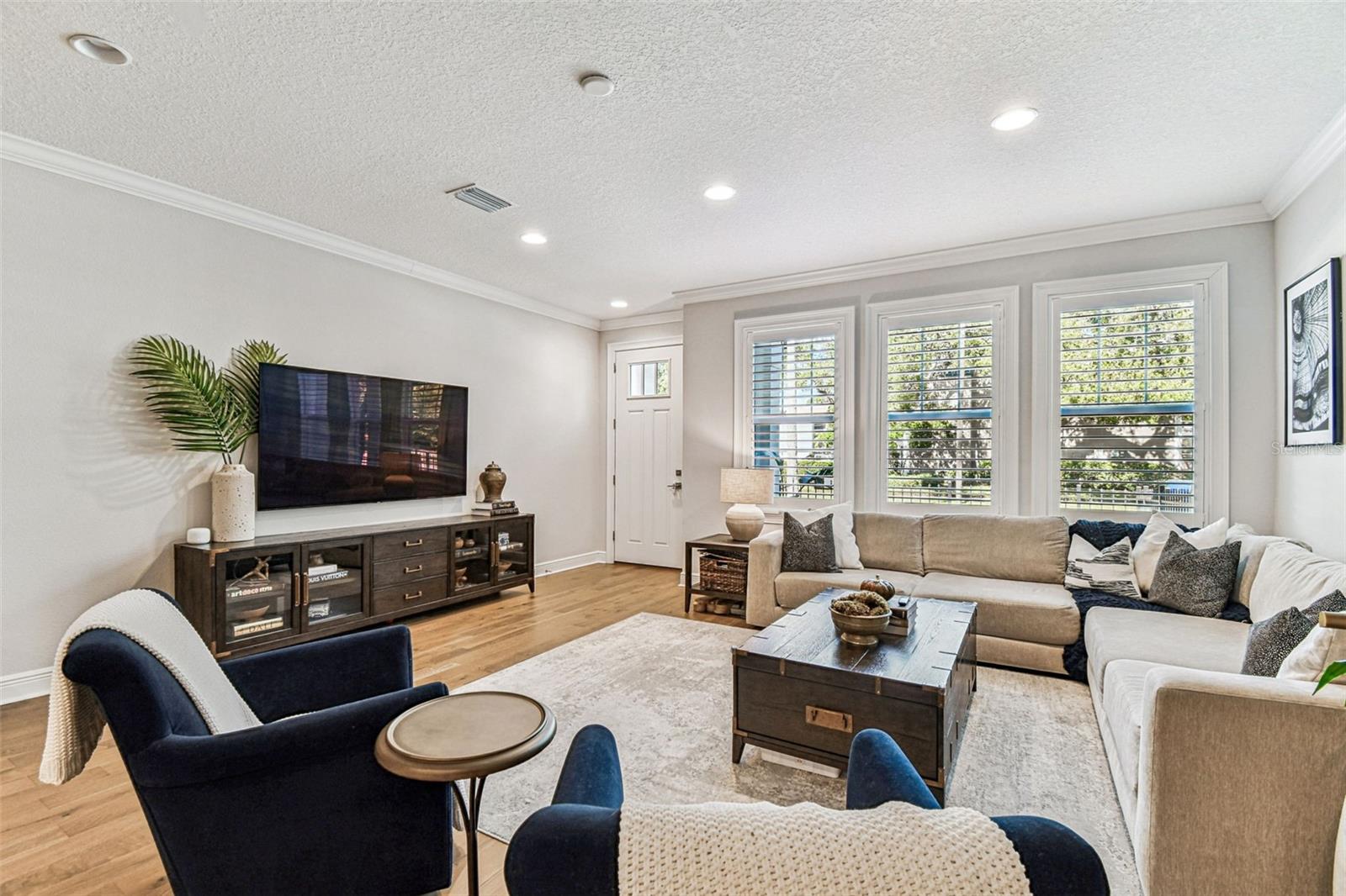 Image 5 of 39 For 3816 Horatio Street 2