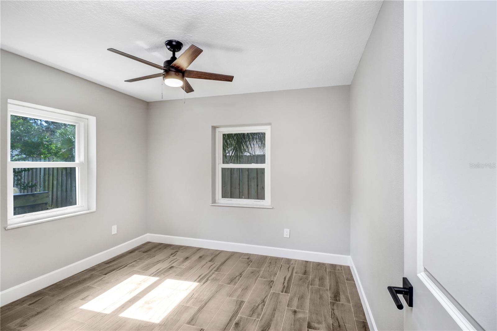 Image 14 of 21 For 4018 West Shore Boulevard