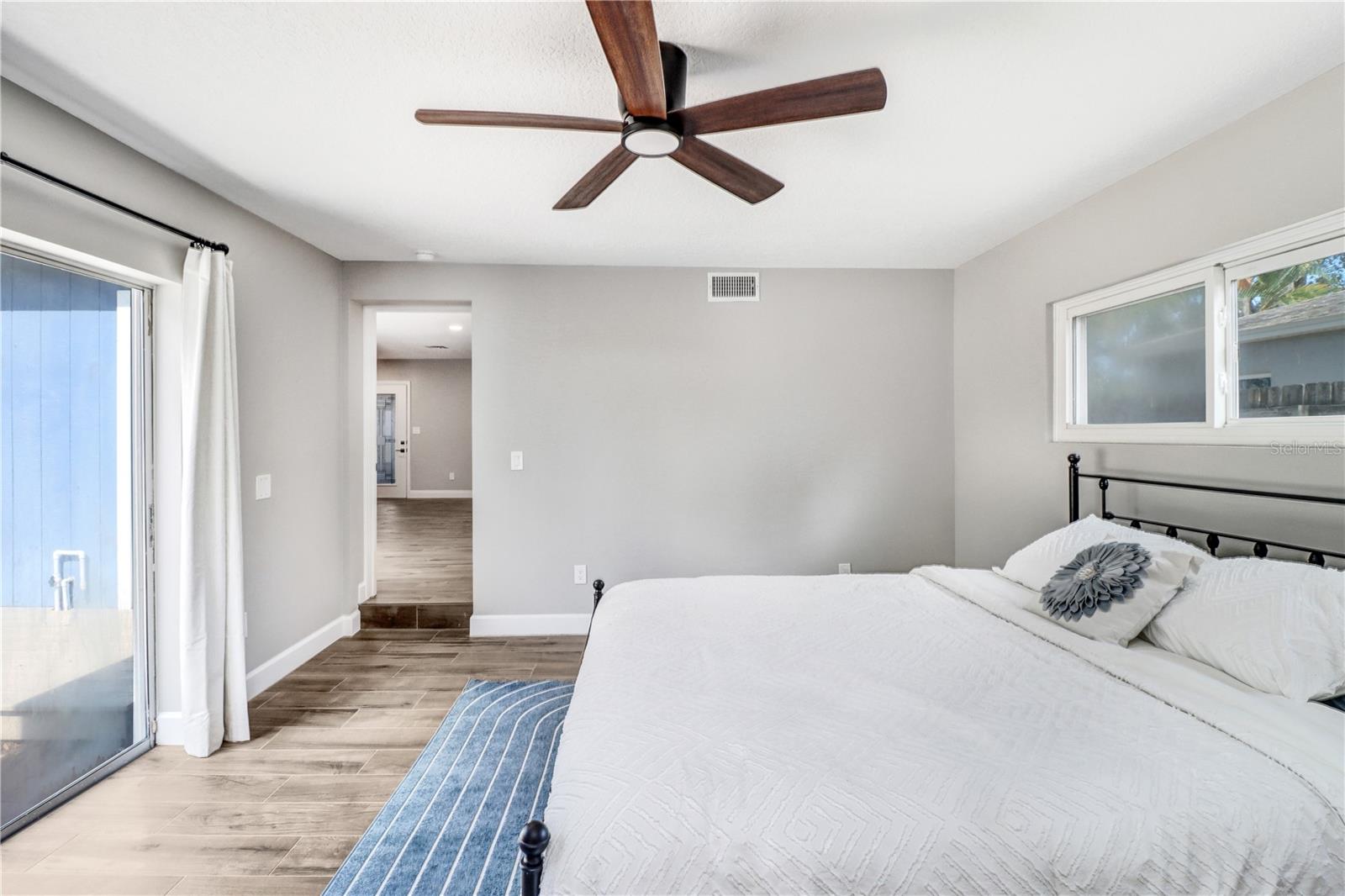 Image 9 of 21 For 4018 West Shore Boulevard