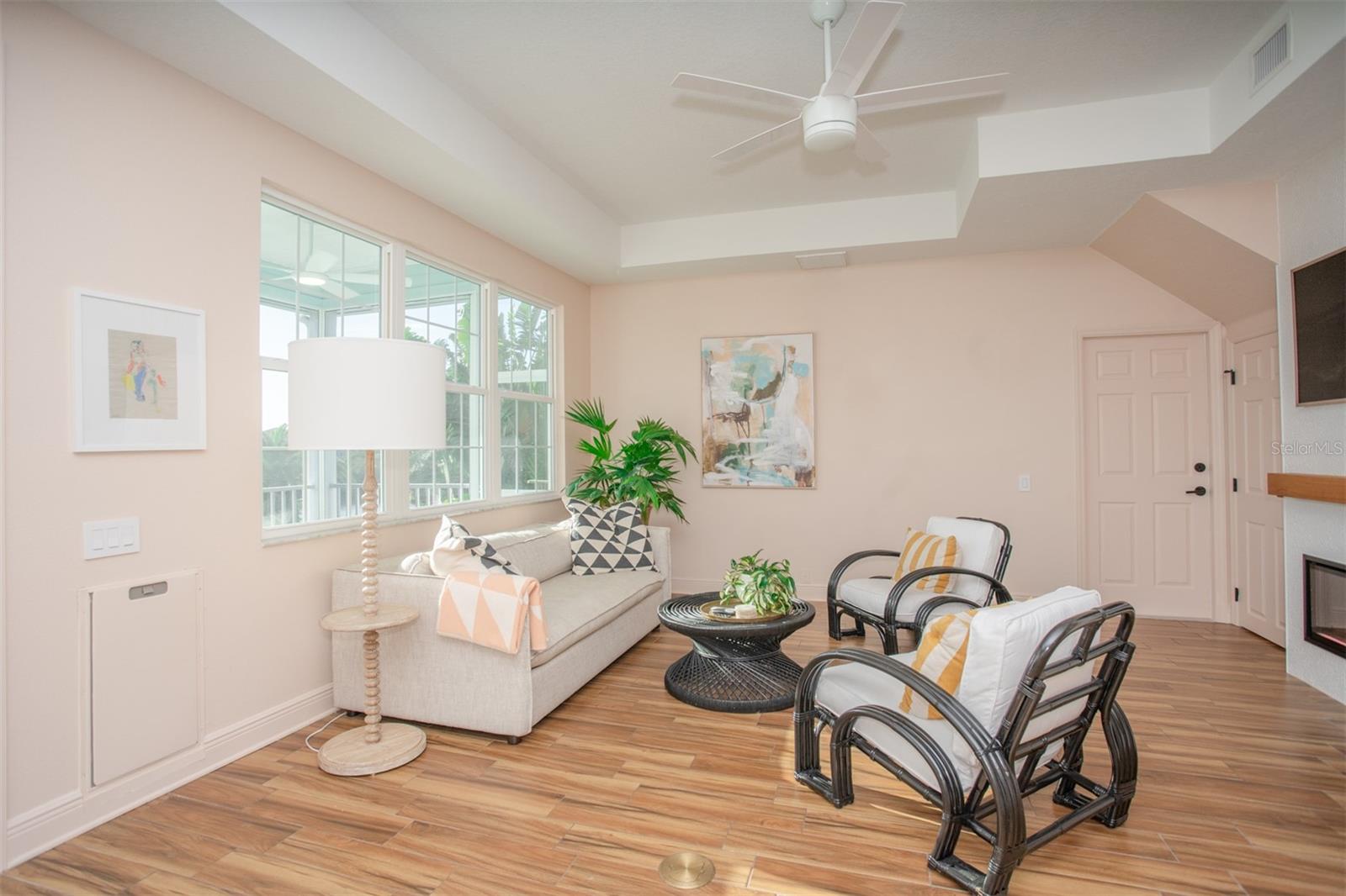 Image 15 of 61 For 6109 Bayside Drive