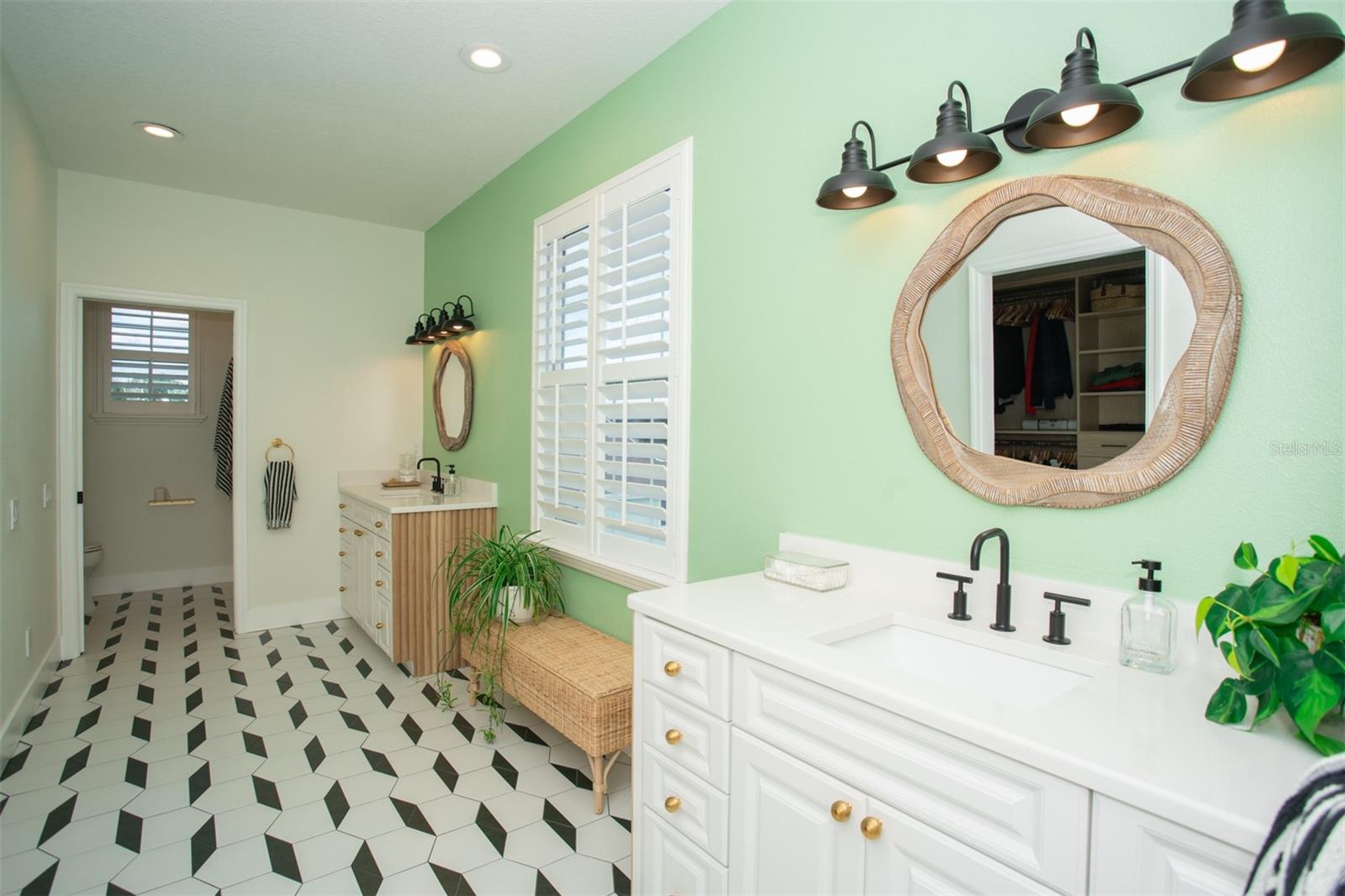 Image 31 of 61 For 6109 Bayside Drive