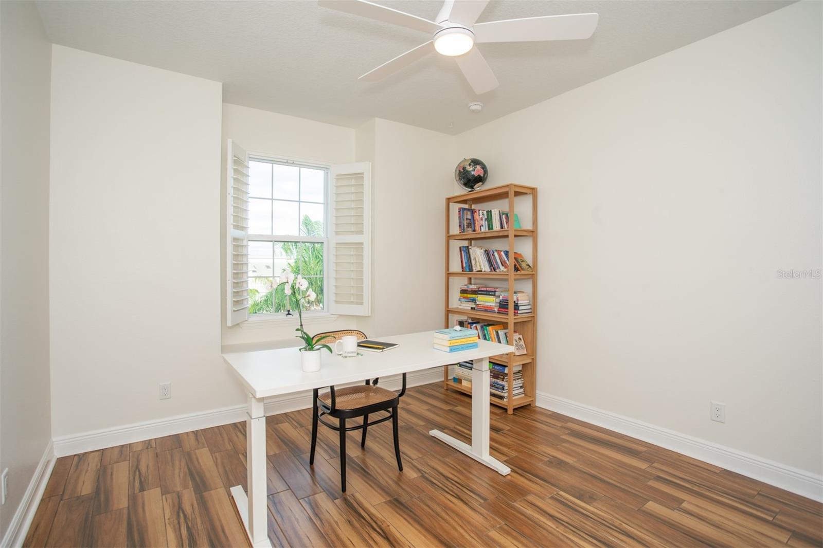 Image 34 of 61 For 6109 Bayside Drive