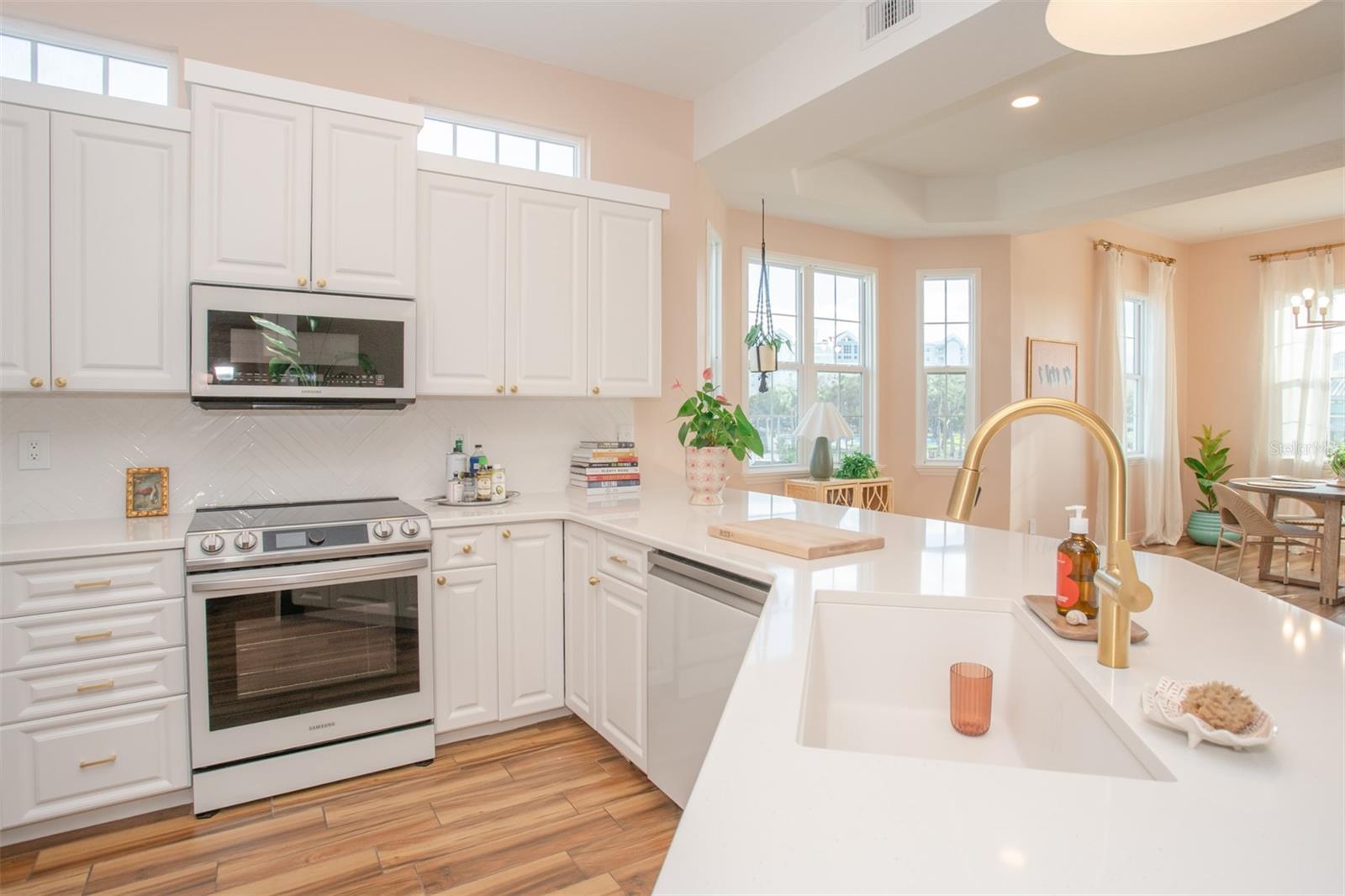 Image 7 of 61 For 6109 Bayside Drive