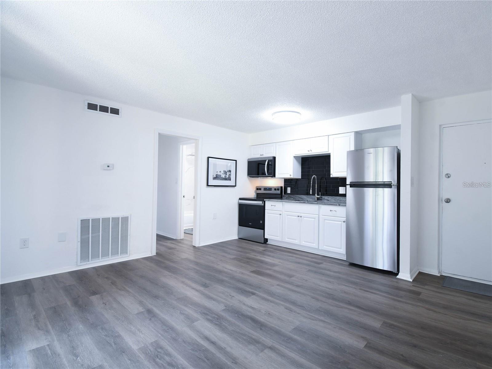 Image 6 of 31 For 4215 Bay Drive 1701b