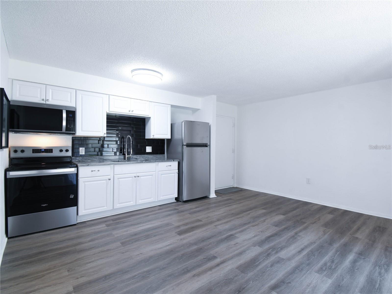 Image 7 of 31 For 4215 Bay Drive 1701b