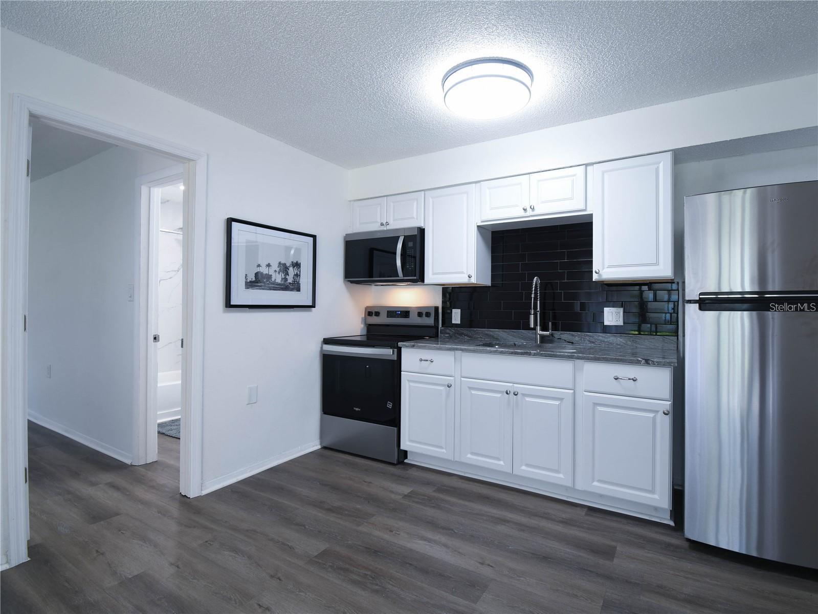 Image 9 of 31 For 4215 Bay Drive 1701b