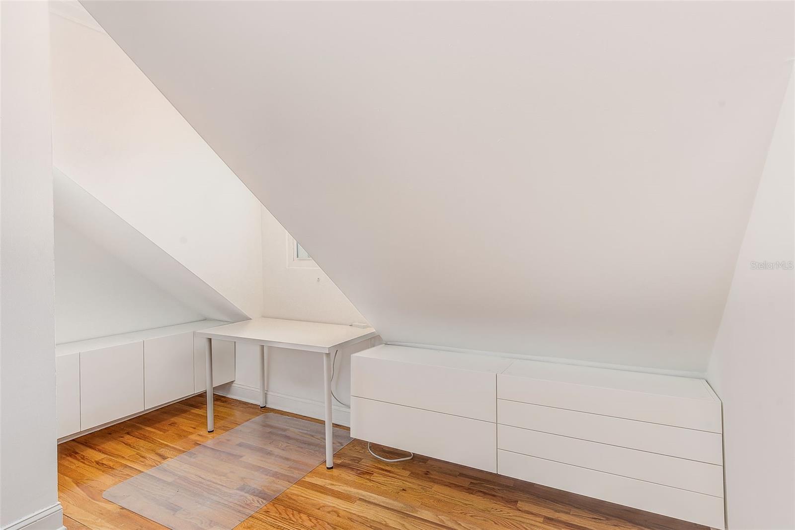 Image 15 of 17 For 215 Central Avenue 4c