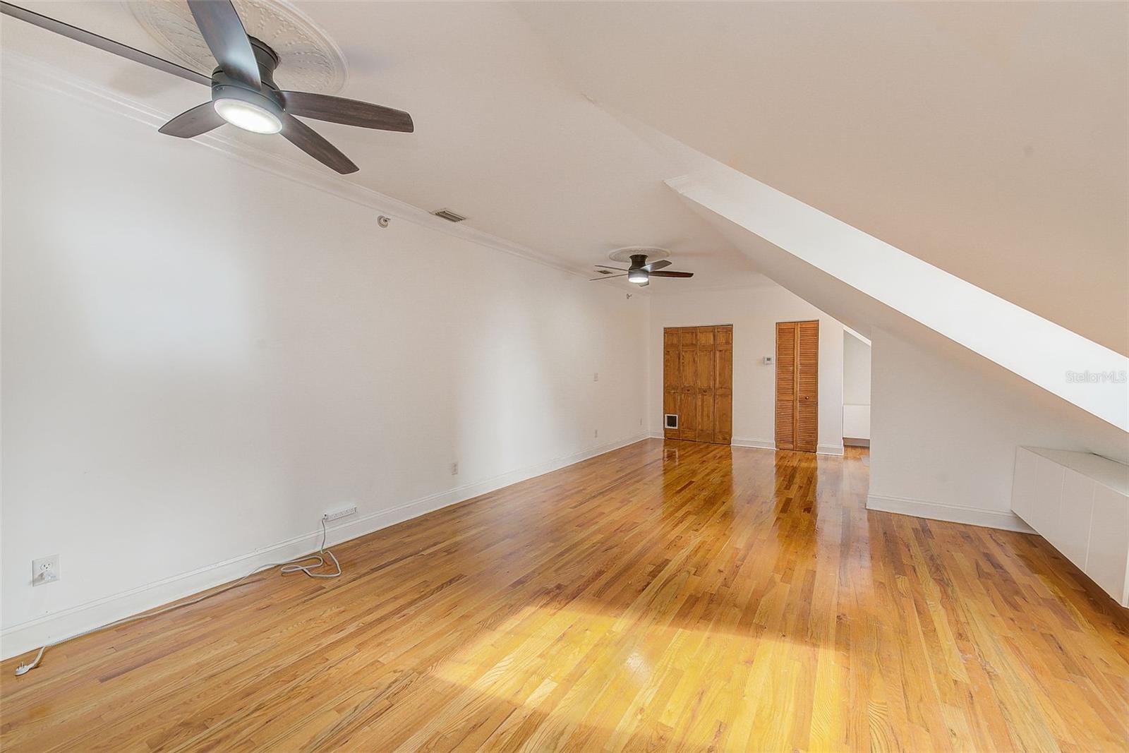 Image 9 of 17 For 215 Central Avenue 4c