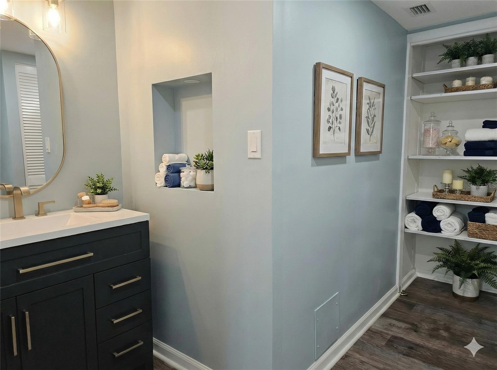 Image 10 of 35 For 2611 Bayshore Boulevard 507