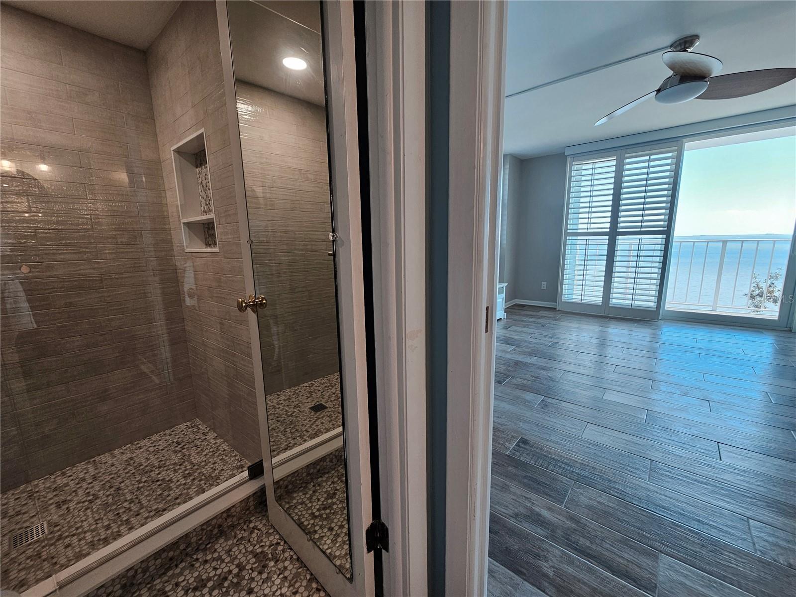 Image 12 of 35 For 2611 Bayshore Boulevard 507