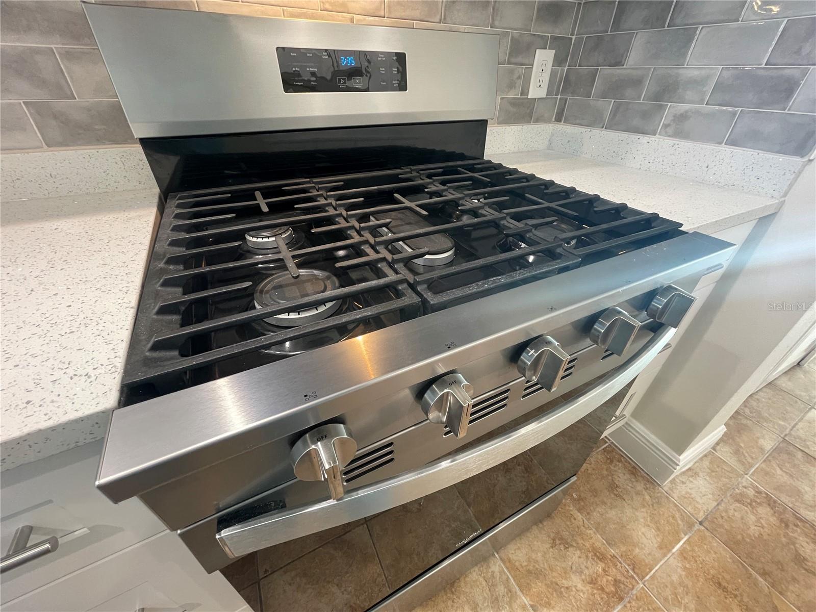 Image 17 of 71 For 5980 Shore Boulevard S 111