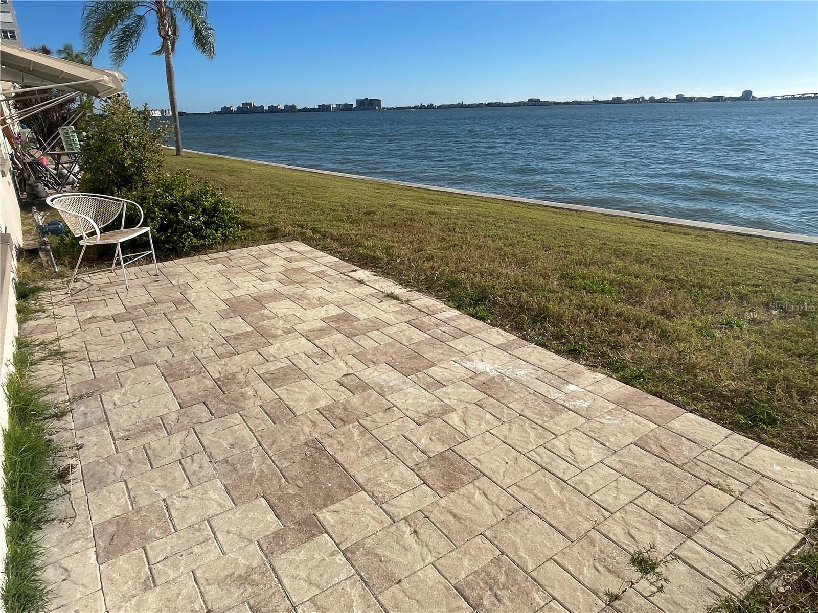 Image 31 of 71 For 5980 Shore Boulevard S 111