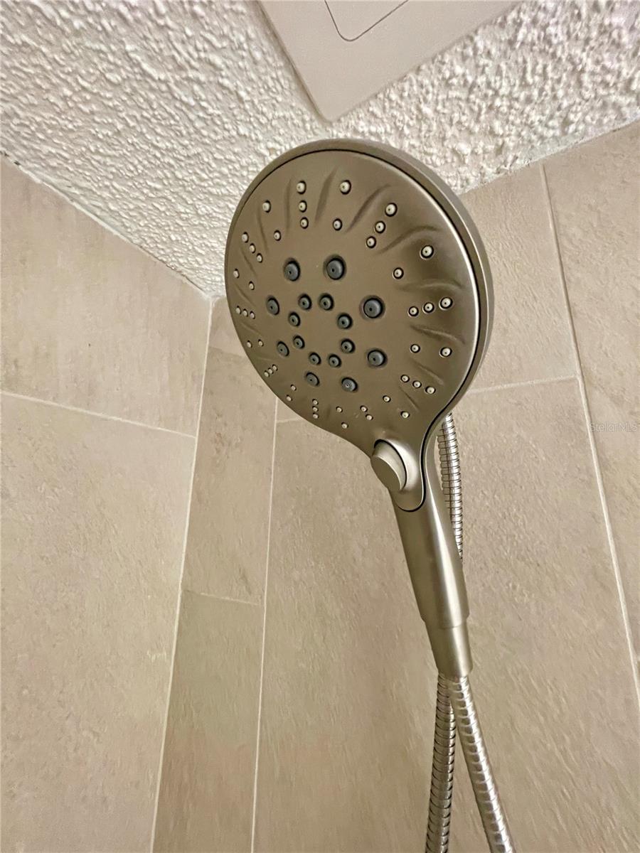 Image 46 of 71 For 5980 Shore Boulevard S 111