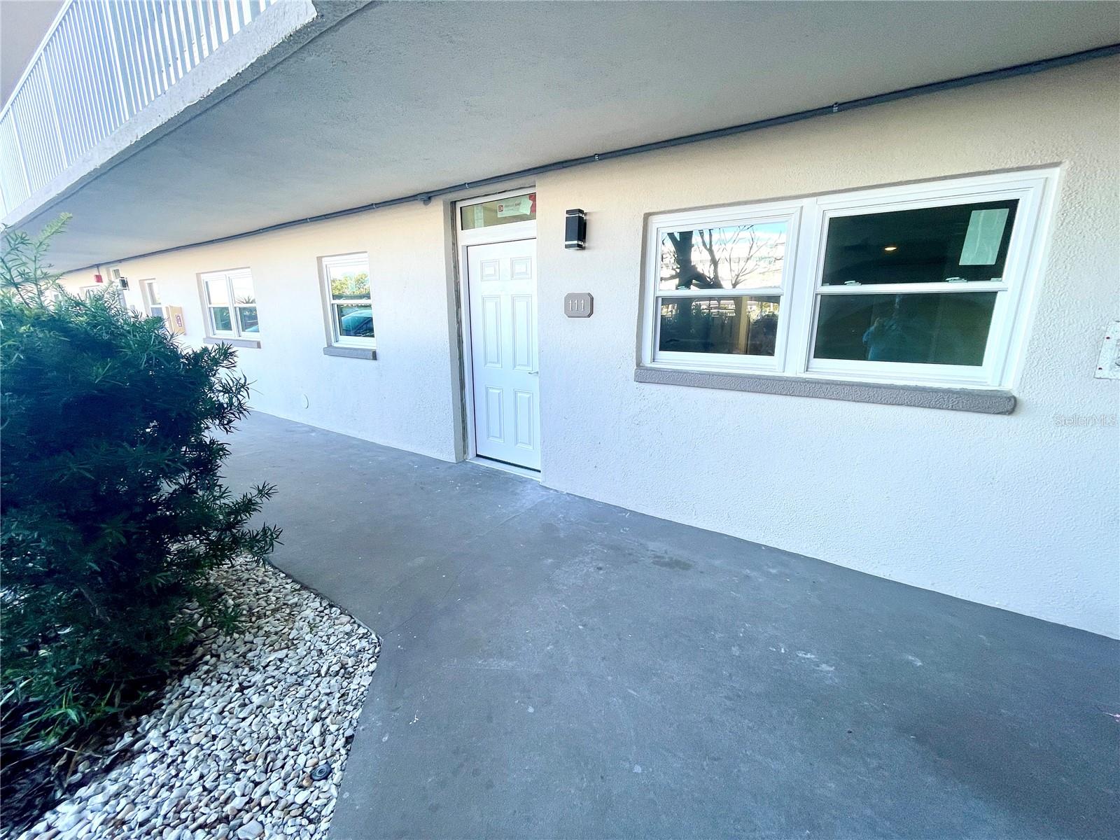 Image 9 of 71 For 5980 Shore Boulevard S 111