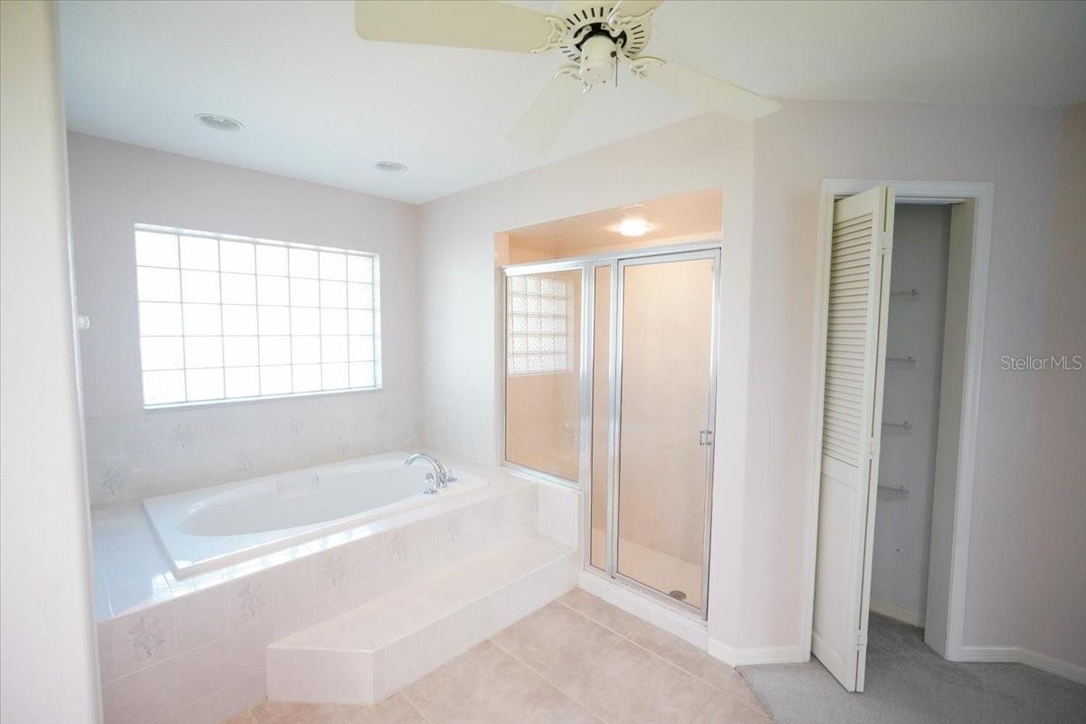 Image 27 of 66 For 29 Linder Circle