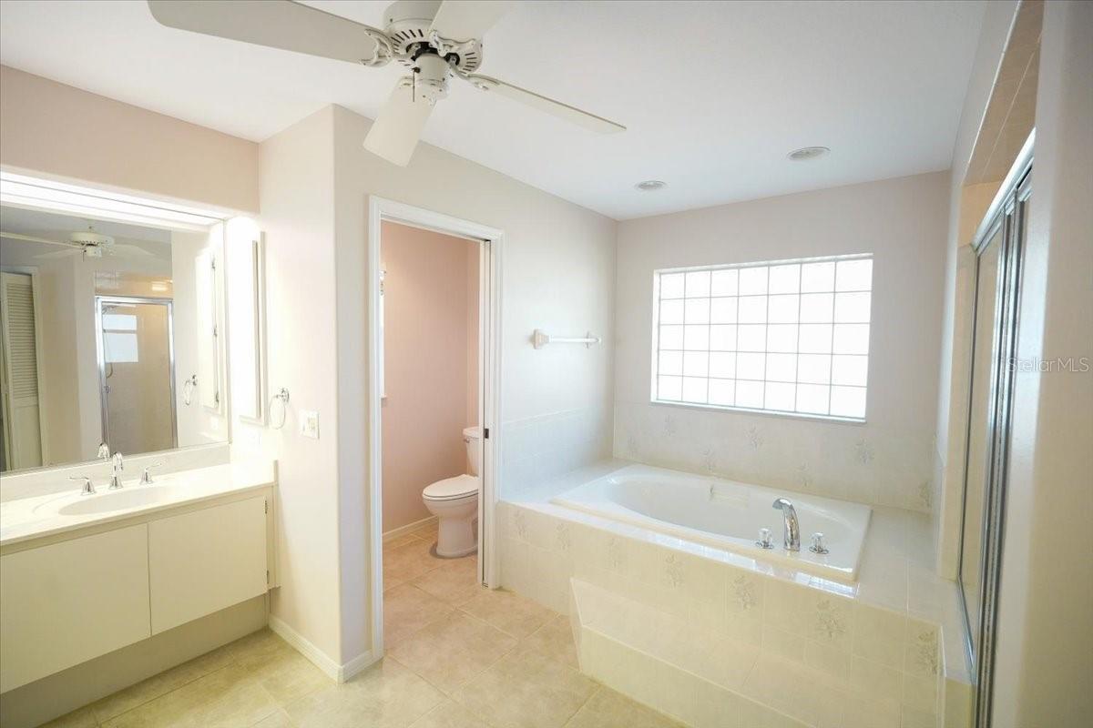 Image 28 of 66 For 29 Linder Circle